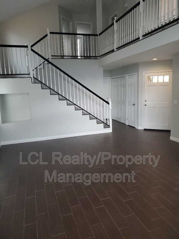 Building Photo - 24099 Golden Pheasant Ln