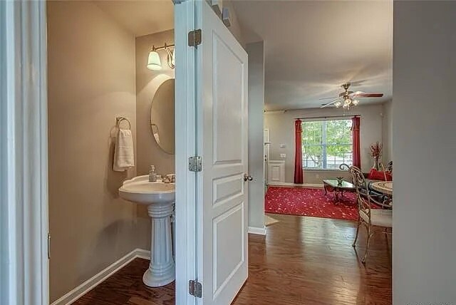 Foto del edificio - 217 Spring Gardens Drive