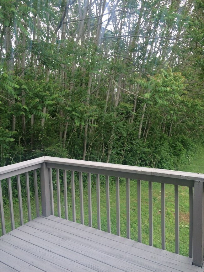 Building Photo - Rich Acres Apartments