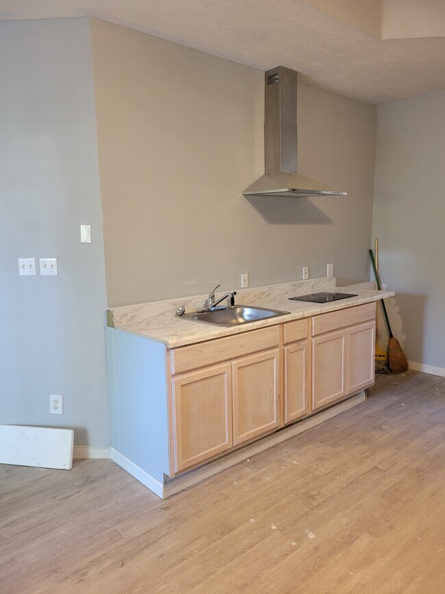 3405 W Country Club Dr, Shoreacres, TX 77571 House Rental in