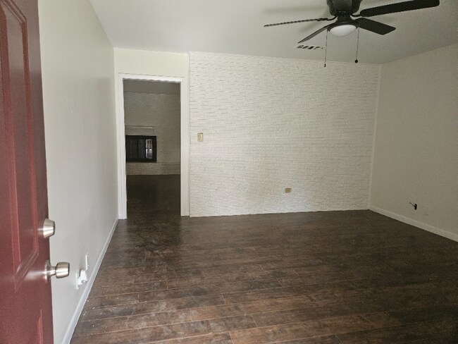 Foto del edificio - 1221 McHam St