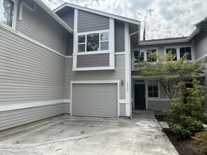 Building Photo - 15605 NE 91st Way