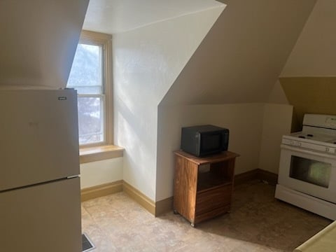 Foto del edificio - 5624 Woodmont St