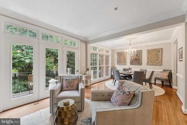 Foto del edificio - 1627 Colonial Hills Dr