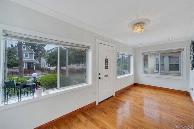 Foto del edificio - 109-21 215th St