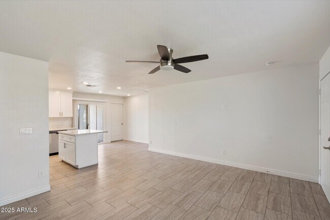 Foto del edificio - 3545 W Galveston St
