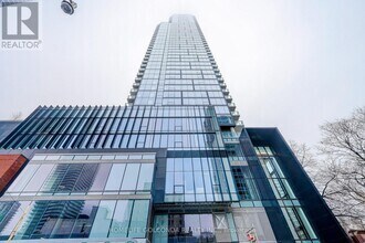 Building Photo - 3-3003 Gloucester St
