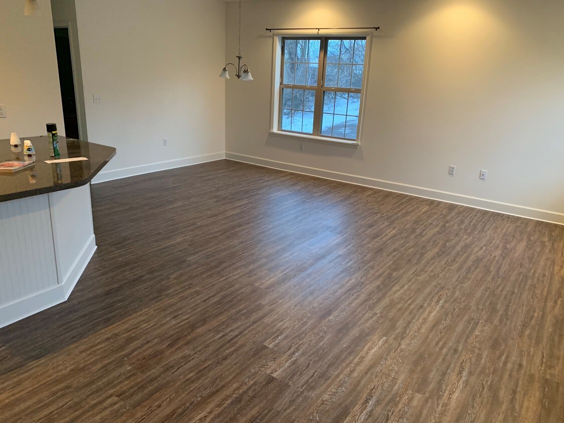 73 Saratoga Rd, Schenectady, NY 12302 Condo for Rent in Schenectady