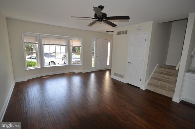 Foto del edificio - 904 Coventry Pointe Ln