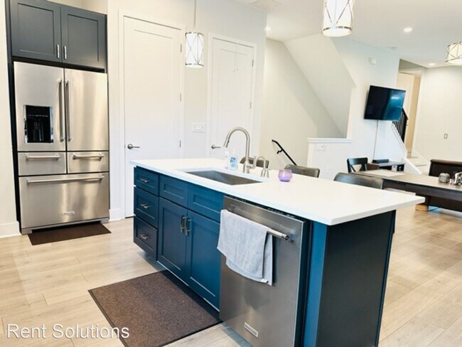 Building Photo - 3 br, 3.5 bath House - 957 Arlington Ave N