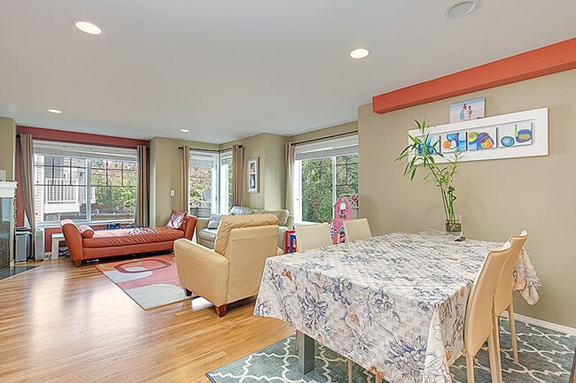 Foto del edificio - 11709-11716 16th Ave NE