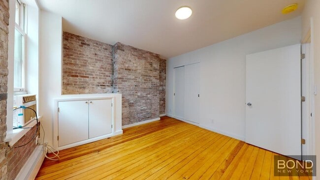 Building Photo - 33 Crosby St