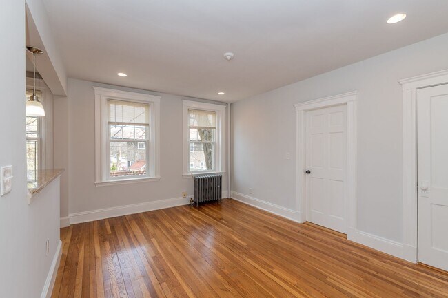 Foto del edificio - 289 Chestnut Hill Ave