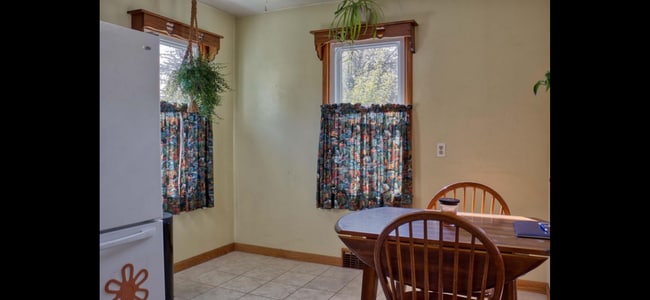Foto del edificio - Charming 3-Bedroom Home in the Village of ...