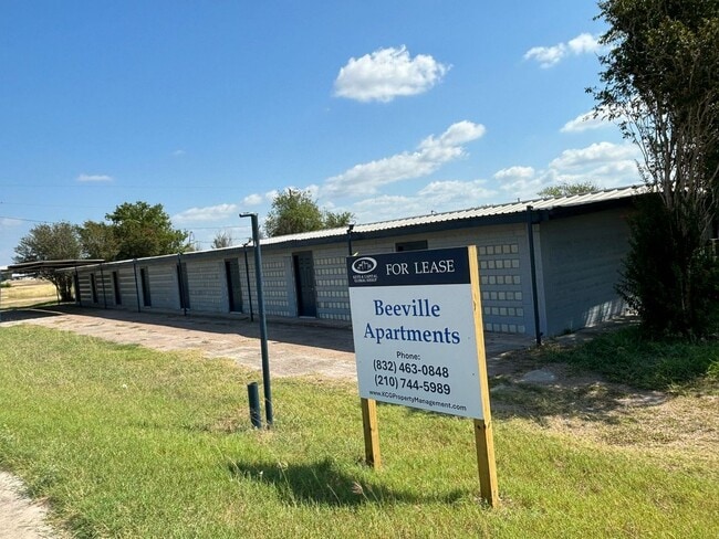 Building Photo - BEEVILLE