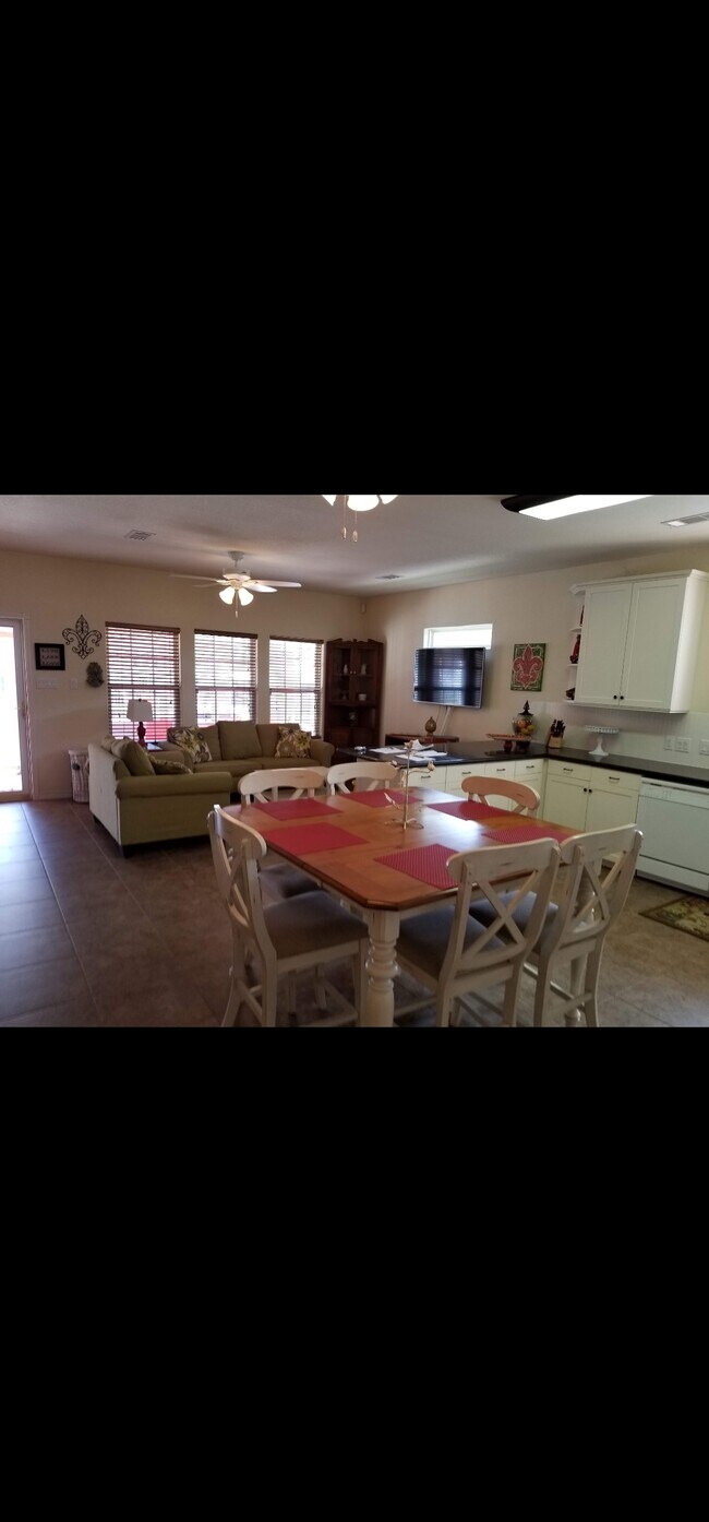 Foto del edificio - 535 Palmetto Dr