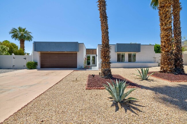 Building Photo - 1433 E Caleta Way