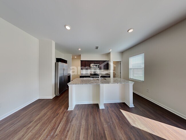 Foto del edificio - 4394 Kendrick Cir