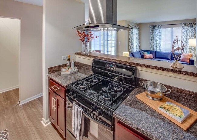 Foto del edificio - 311 Lincoln Oaks Dr