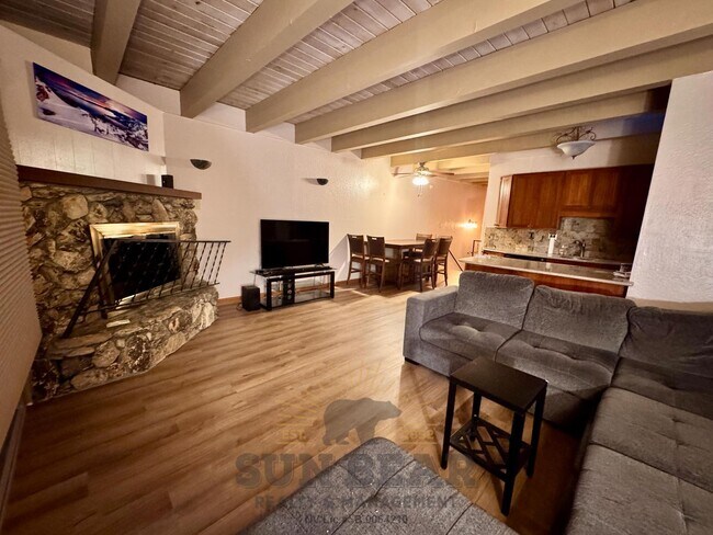 Foto del edificio - 3 Bedroom in Central Location in Incline!