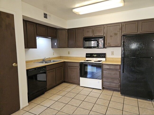 Foto del edificio - 6140 E Greenway St