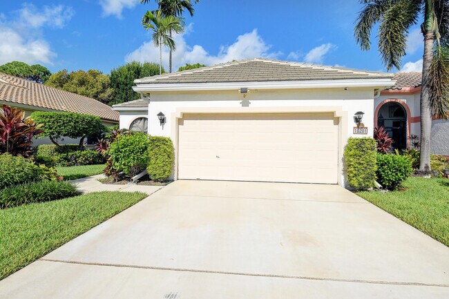 Building Photo - 10201 Lexington Lakes Blvd N