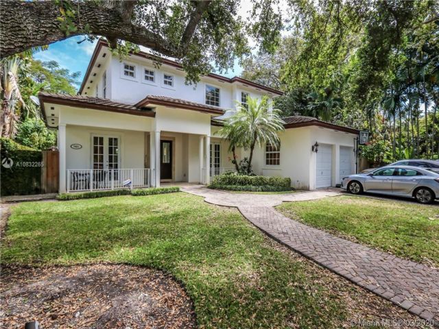 Foto principal - 7621 SW 61st Ave