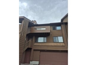 Building Photo - 1017 Moorings Dr