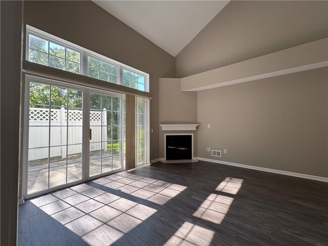 Foto del edificio - 39 Captains Cove Ln