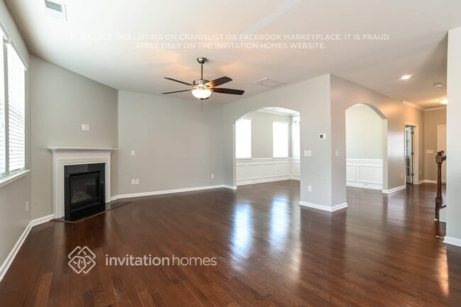 Foto del edificio - 13409 Highflyer Woods Ln
