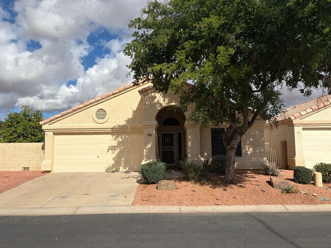 Foto del edificio - 2 Weeks Free Rent in Guard-Gated 55+ Community with Golf & Clubhouse
