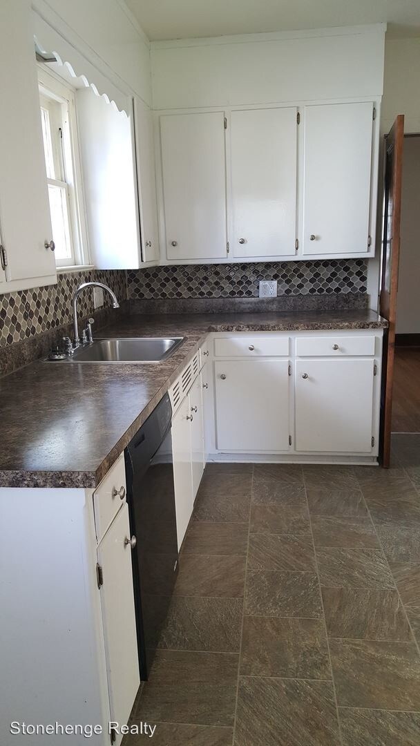 Building Photo - 3 br, 1 bath House - 1567 Hagley