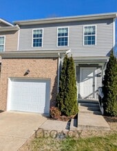 Building Photo - 740 Pippin Dr