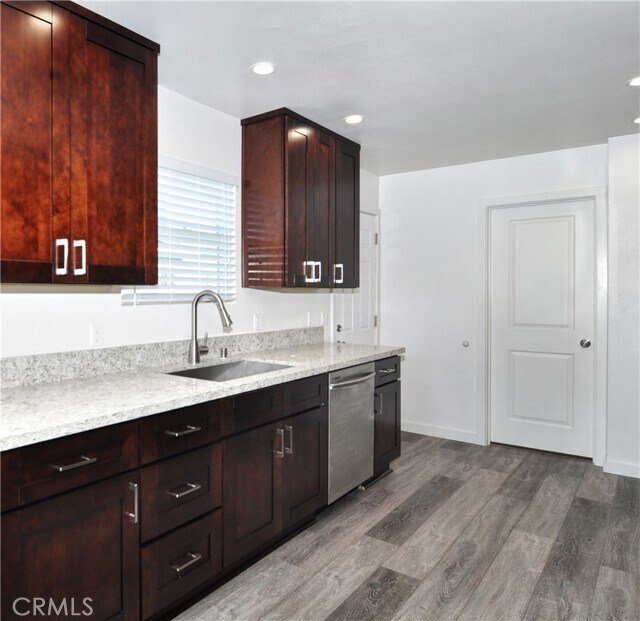 Foto del edificio - 2080 Maple Ave