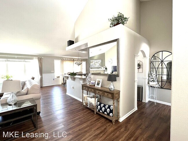 Building Photo - 4 br, 3 bath House - 4285 W Forest Hill Ave