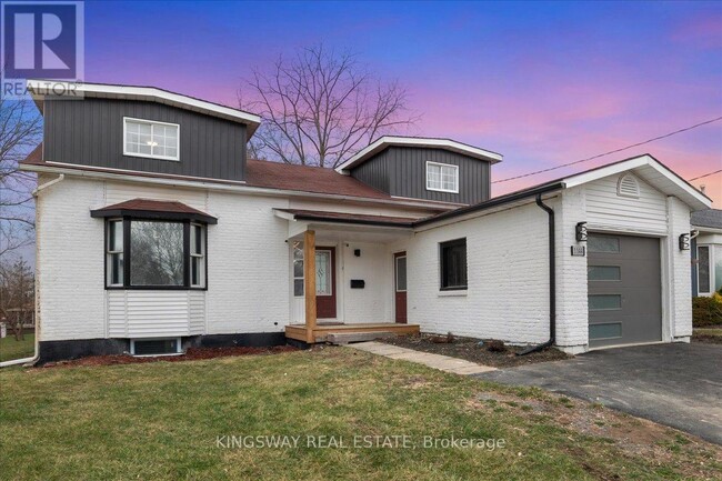 Building Photo - 1144 Fisher Ave