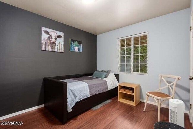 Foto del edificio - 8216 N 9th St
