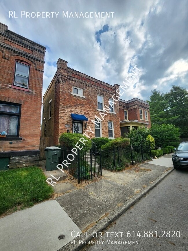 Building Photo - Charming 3 Bedroom 1.5 Bathroom home in Ol...