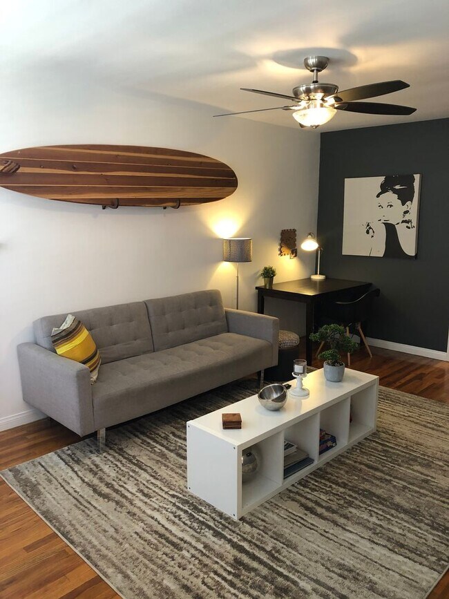 Building Photo - 12427 Chandler Blvd