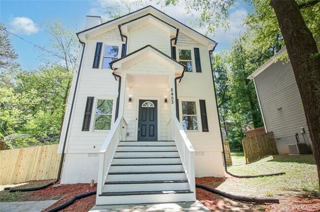 Foto del edificio - 2453 Paul Ave NW