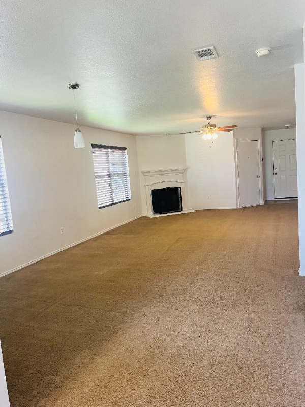 Foto del edificio - 1737 Vineridge Ln