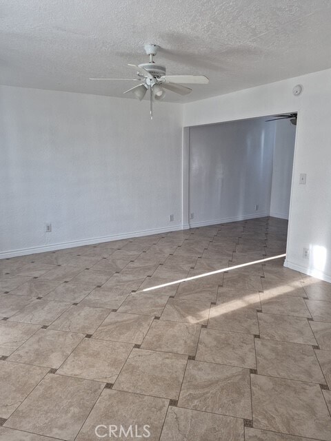 Foto del edificio - 992 Saed St