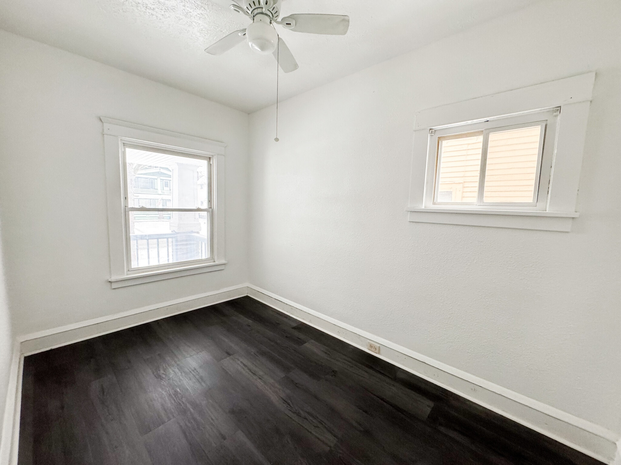 11915 Cromwell Ave Cleveland, OH 44120 – photo 3