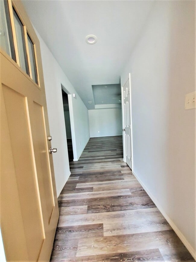 Building Photo - 1640 Wrigley Dr