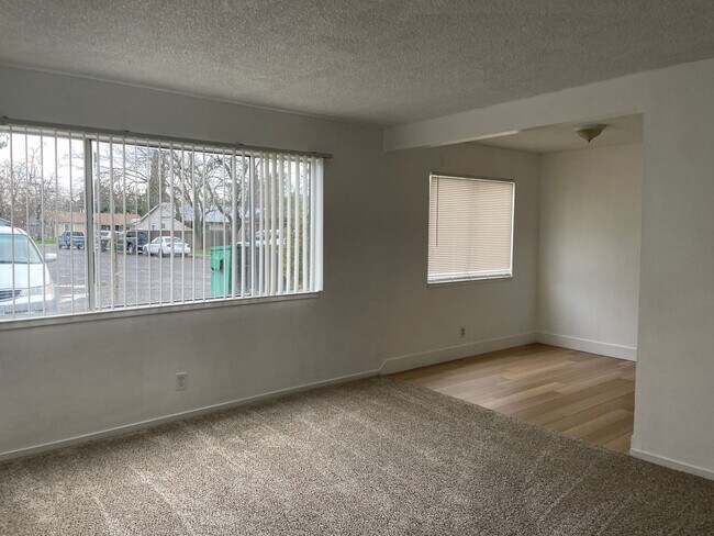 Foto del edificio - 1158-1158 Franzel Rd