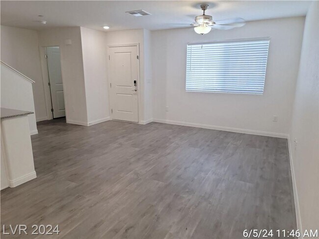 Building Photo - FABULOUS WATERCOLOR/TOUCHSTONE GATED COMMU...