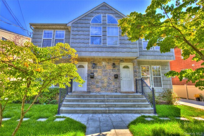 Foto del edificio - 62 Hickory Rd