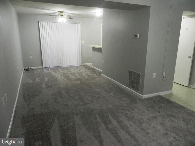 Building Photo - 310 Tumbleweed Pl