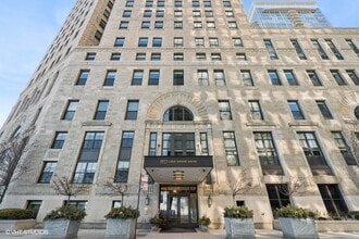 Building Photo - 850 N Lake Shore Dr