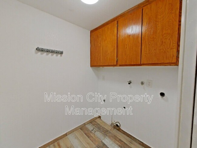 Foto del edificio - 916 San Andres St